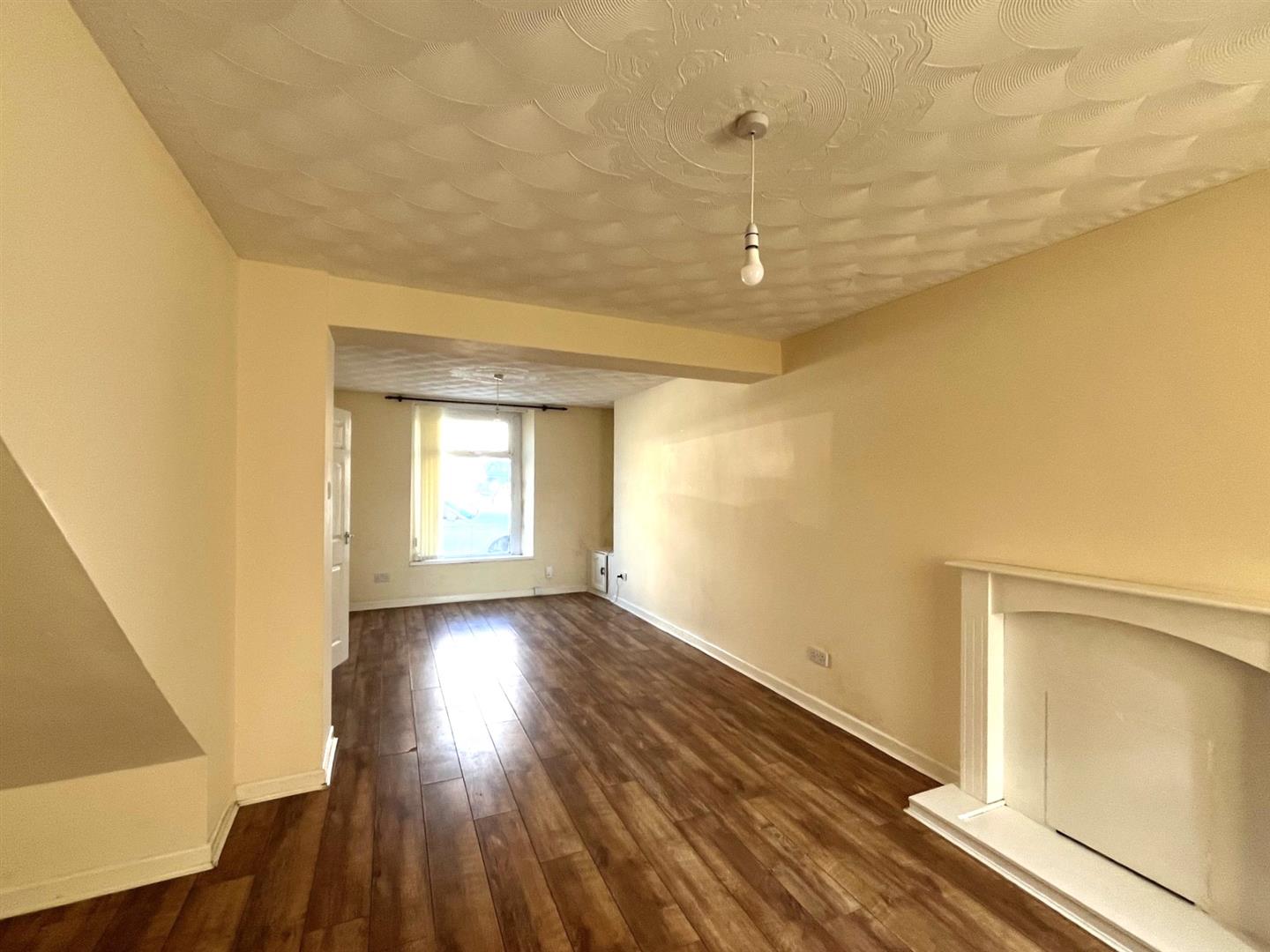 Landeg Street, Plasmarl, Swansea, SA6 8LA